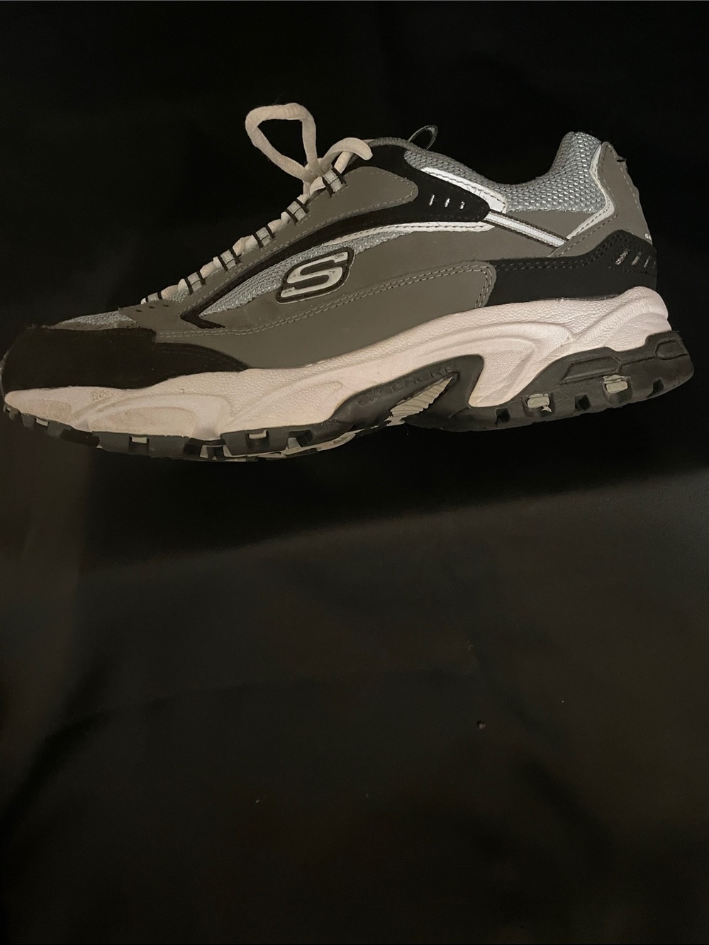 Men's EUC Sz 12 Skechers Stamina-Cutback sneakers in the charcoal/black colorway - Picture 4 of 11